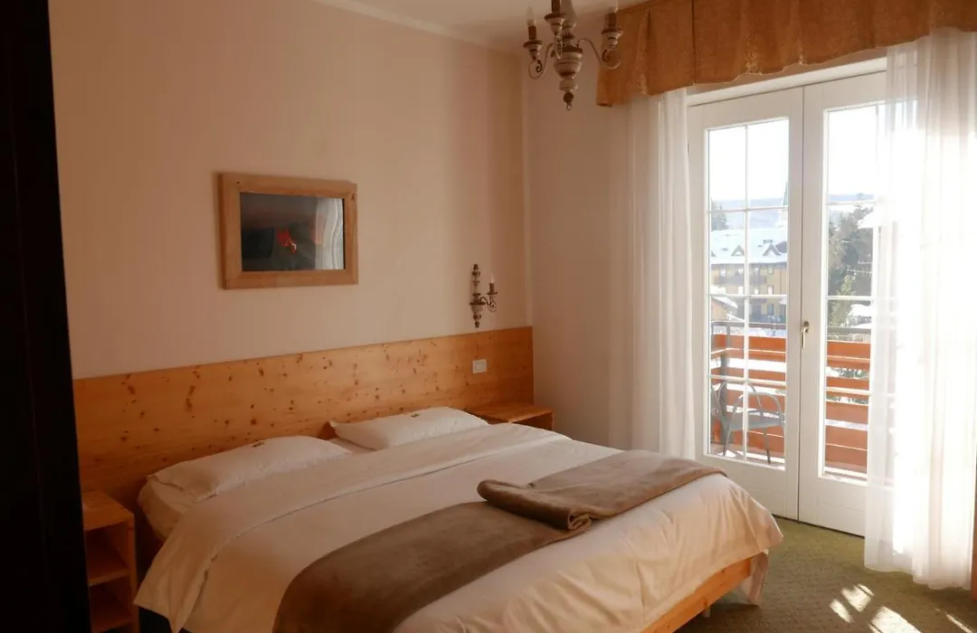 Hotel Paradiso-1